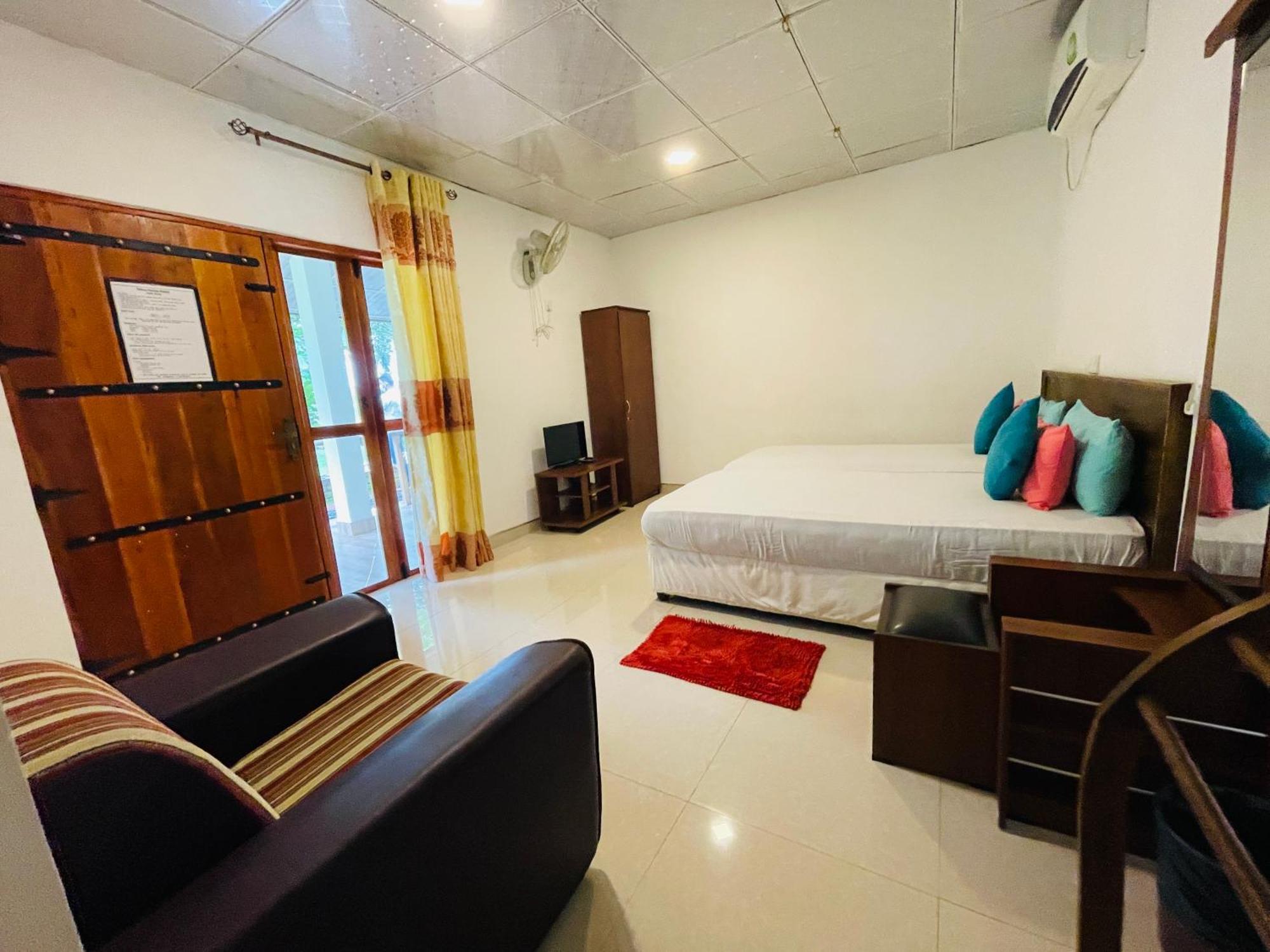 Tishan Holiday Resort Polonnaruwa Bilik gambar